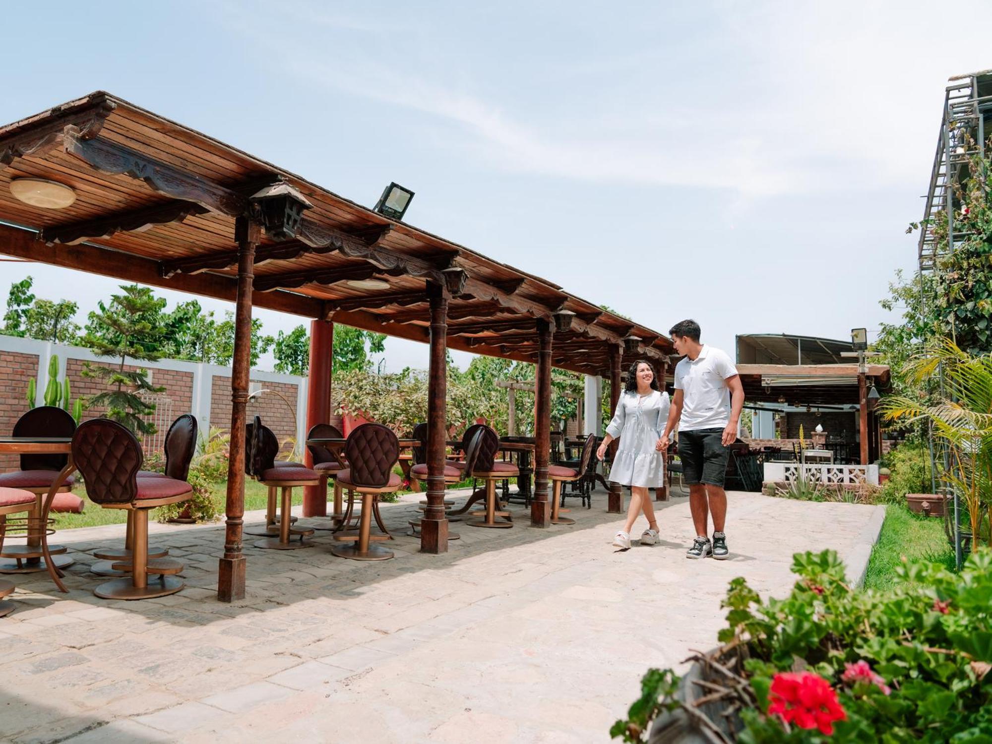 Hotel Vinas Del Sol Eterno Chincha Alta Exterior photo